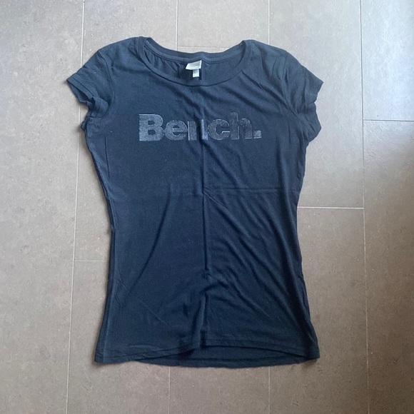 Bench T-shirt size medium - Picture 1 of 3